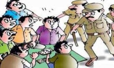 नगपुरा में जुआ खेलते आठ जुआड़ी गिरफ्तार, 62 हजार नकद व ताश के पत्ते बरामद