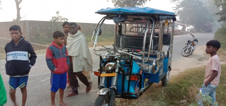 गंगा स्नान करा लौट रहा ई-रिक्शा को वाहन ने मारी टक्कर महिला की मौत, पांच घायल