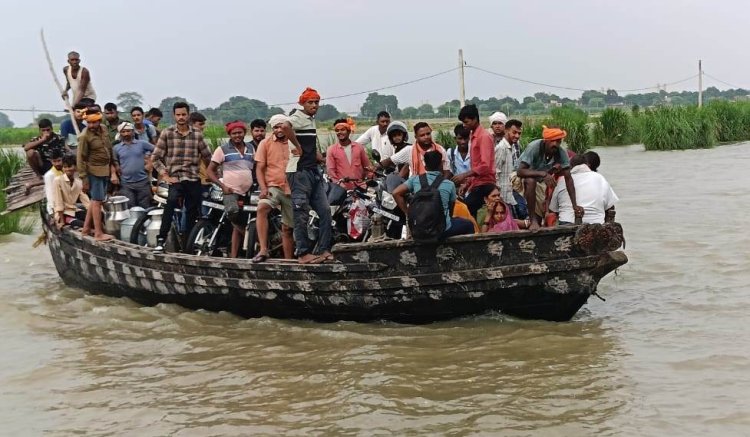 दियारा क्षेत्र में हो रहा ओवरलोड नौका परिचालन, कभी भी हो सकता है हादसा