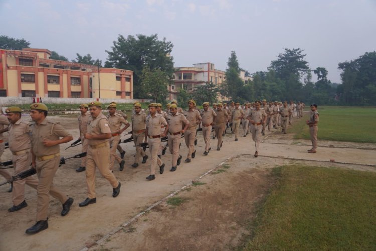 पुलिसकर्मियों को चुस्त-दुरुस्त बनाने के लिए सक्रिय हुए बलिया एसपी