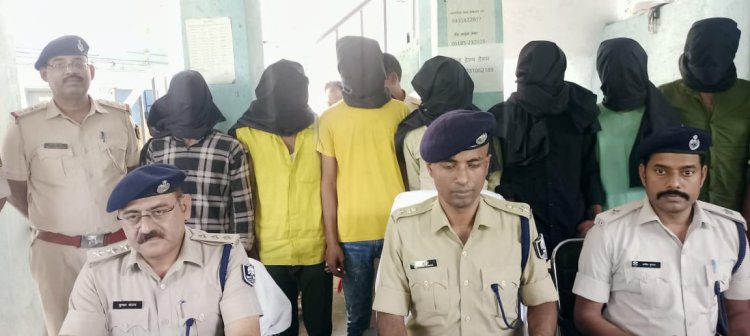 नासरीगंज में पुलिस ने बाईकर्स गैंग के चार सदस्यों को किया गिरफ्तार