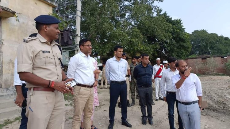 जिलाधिकारी और पुलिस अधीक्षक ने सारण के छठ घाटों का निरीक्षण, सुरक्षा और सफाई की व्यवस्थाओं पर दिए निर्देश