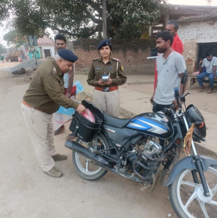 "नासरीगंज में कछवां थाना द्वारा वाहन जांच अभियान, 10 हजार रुपये का ऑनलाइन चालान काटा गया"