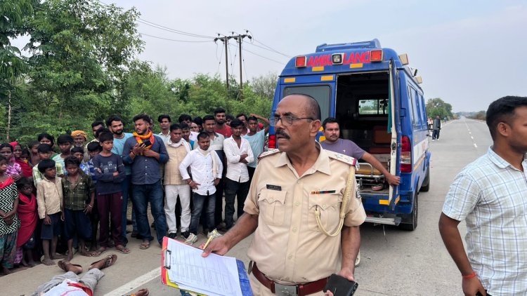 ढ़काईच के समीप अज्ञात वाहन ने बाइक सवार को मारी टक्कर दो की मौत