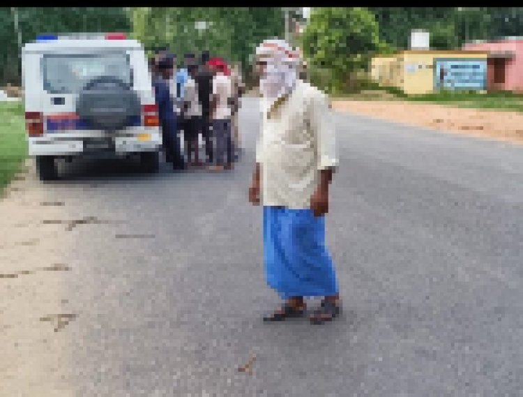 आश्चर्य, राह चलते गिरकर चली गई अधेड़ की जान, हार्ट अटैक की जताई जा रही है आशंका