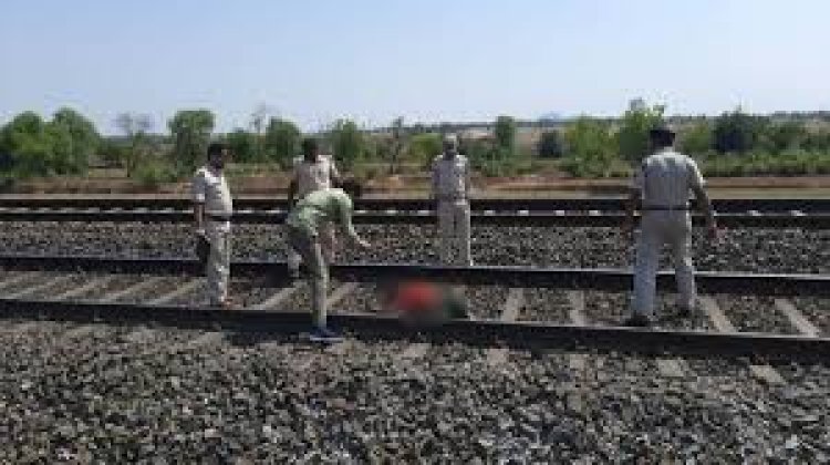 डुमरांव में रेलवे टैूक के समीप मिला युवक का शव, जांच में जुटी पुलिस