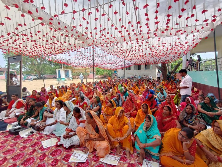 महिला संवाद से ग्राम स्तरीय महिला समूहों में जागरूकता, आत्मविश्वास और सामूहिक शक्ति का हो रहा विस्तार