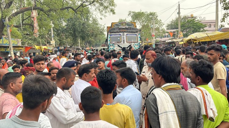 कोरानसराय में ट्रक ने मारी बाइक को टक्कर दो की दर्दनाक मौत