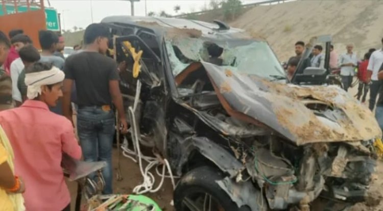 गंगा में समाई स्कॉर्पियो को रेस्क्यू टीम ने निकाला, एक युवक का शव बरामद, गुस्साए ग्रामीणों ने किया एनएच जाम