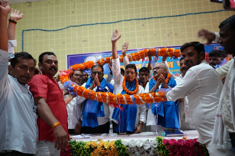 बक्सर में बसपा की संगठनात्मक समीक्षा बैठक संपन्न, बनाई गई आगामी विस चुनाव की रणनीति