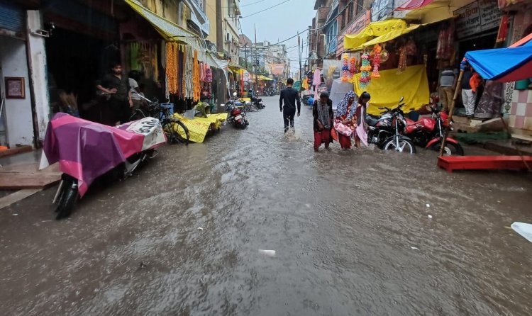 आर्द्रा नक्षत्र की पहली जोरदार बारिश से किसान खुश, शहरवासी नाखुश