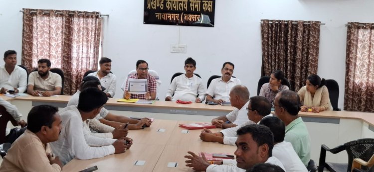 प्रखंड कार्यालय सभागार में पंचायत प्रतिनिधियों और बीएलओ पर्यवेक्षकों की उपस्थिति में हुई अहम चर्चा