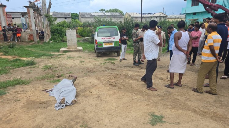 चरित्रवन स्थित तालाब में मिला युवक का शव, इलाके में मची सनसनी