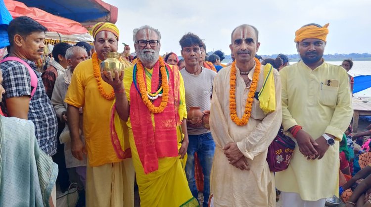 गुरूपूर्णिमा के मद्देनजर बक्सर में आयोजित हो रही है श्रीमद्भागवत कथा, निकाली गई शोभा यात्रा