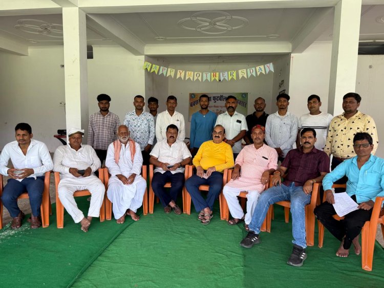 डॉ. रमेश सिंह फिर बने बक्सर जिला फुटबॉल संघ के अध्यक्ष, मिली बधाई
