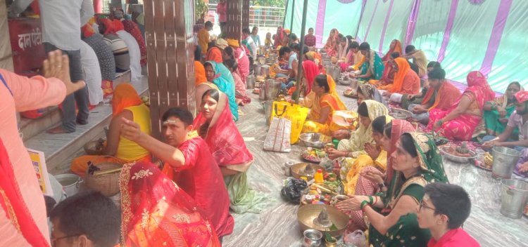 वैदिक मंत्रोच्चार के साथ जंगली नाथ शिव मंदिर में शुरू हुआ सामूहिक रुद्राभिषेक