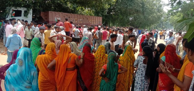 दूसरे दिन भी सहज नहीं हो पाया है सड़क दुर्घटना में जान गवांने वाले स्वच्छता पर्यवेक्षक का परिवार