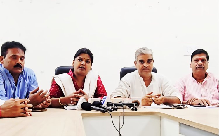 बिहार में विकास की नई इबारत लिख रहे हैं नीतीश कुमार, जदयू प्रवक्ताओं ने बक्सर में गिनाई सरकार की उपलब्धियां