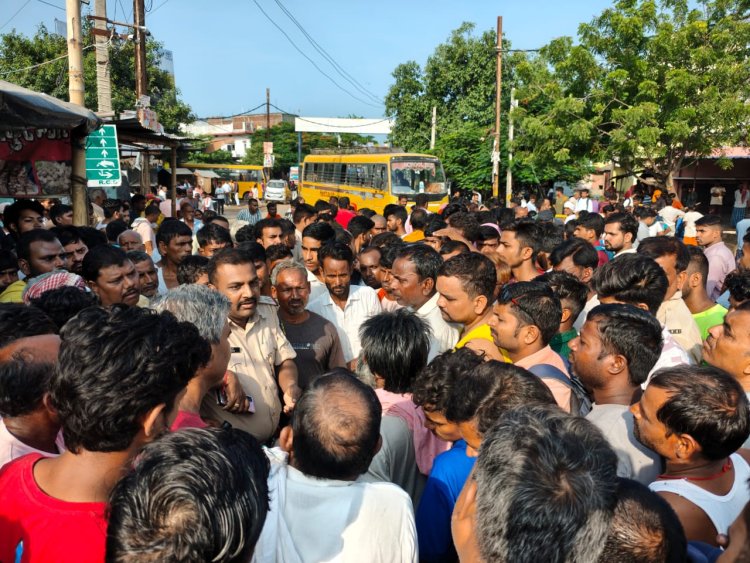 दोस्तों ही बने जान के दुश्मन: बक्सर में पार्टी के दौरान युवक की हत्या, हिरासत में तीन विरोध में सड़क जाम