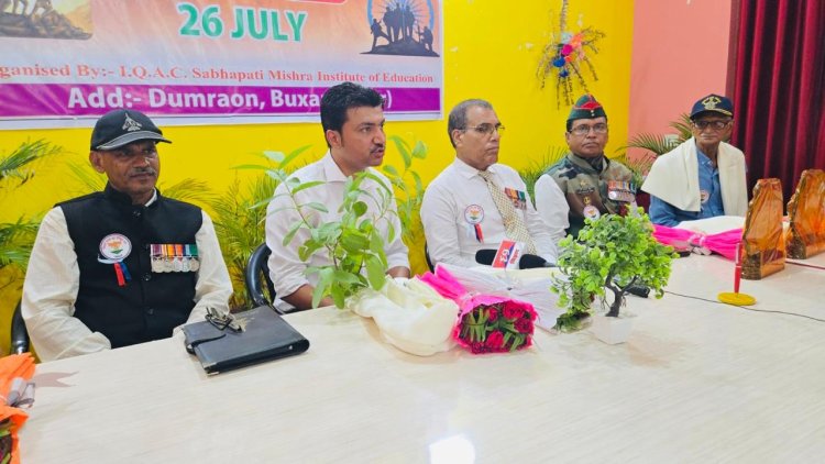 विद्यार्थियों में देशभक्ति, अनुशासन और समर्पण की भावना जगाने के लिए प्रतिबद्ध रहें शिक्षक - चंदन मिश्र