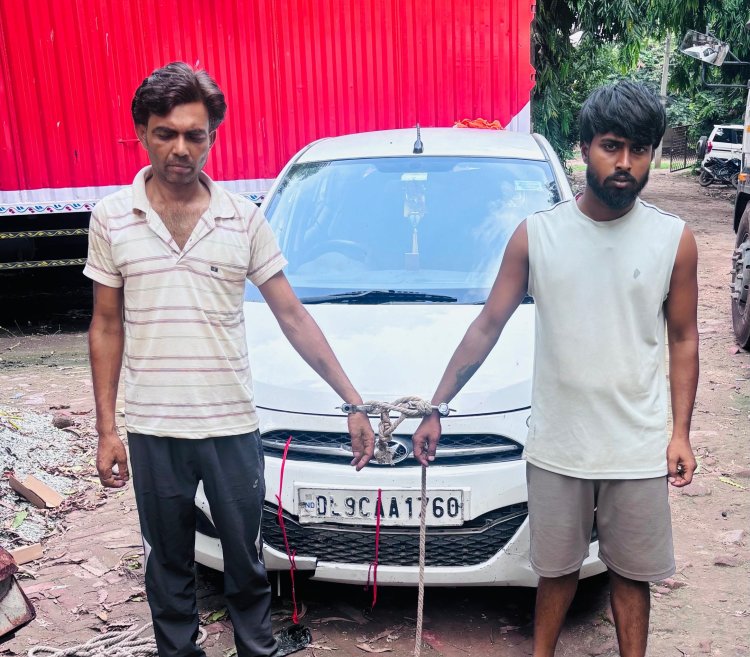 तस्करों न कार को बना दिया था अंडरग्राउंड गोदाम1.5 लाख रूपए मूल्य की शराब के साथ दो गिरफ्तार