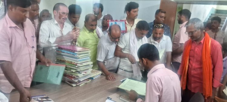 तय मूल्य पर खाद की बिक्री करने से दुकानदारों ने किया इंकार, अपने रेट पर करेंगे बिक्री