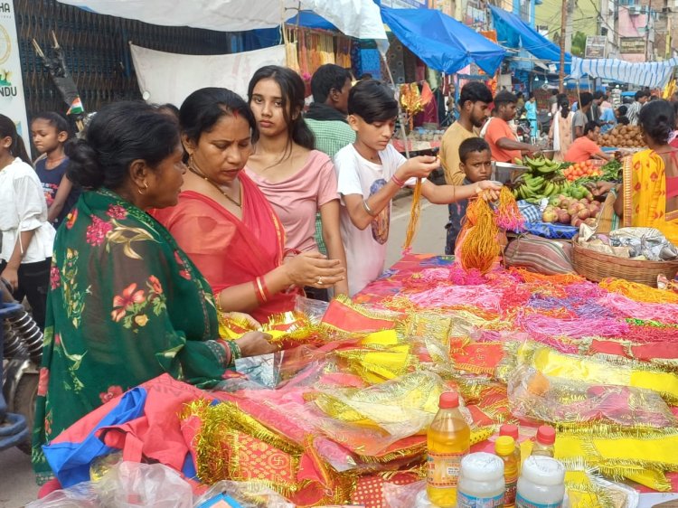 निराहार रहकर आज हरितालिका तीज व्रत करेंगी सुहागिन महिलाएं