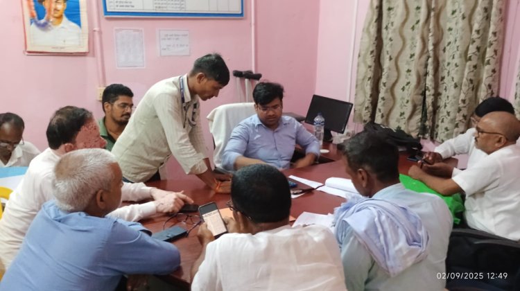 बीडीओ ने बीएलओ के साथ की समीक्षा बैठक, मतदाता सूची सुधार पर दिया जोर