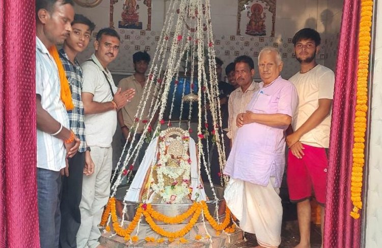 धूमधाम से संपन्न हुई अंजान ब्रह्म बाबा की वार्षिक पूजा