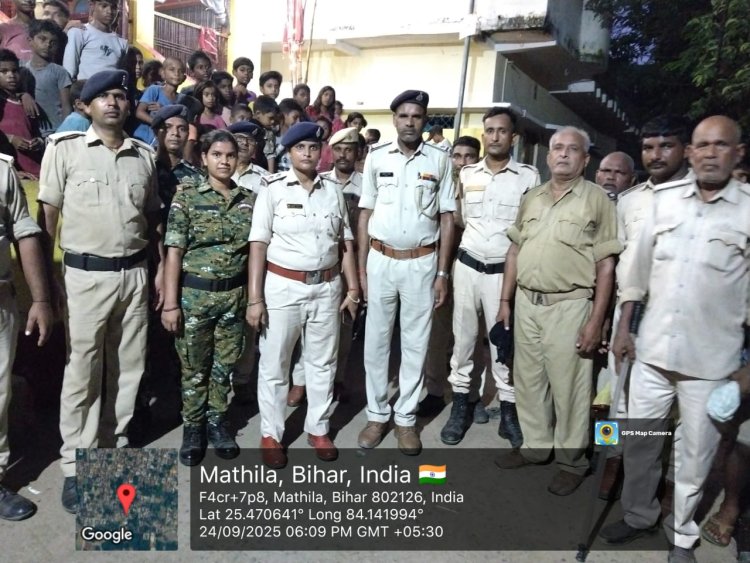 शांति व्यवस्था बनाए रखने के लिए कोरानसराय पुलिस ने निकाला फ्लैग मार्च
