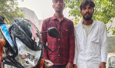 पुलिस की सक्रियता से ट्रैक्टरचालक का मोबाईल झपट भाग रहे दो उचक्के गिरफ्तार, बाइक जप्त