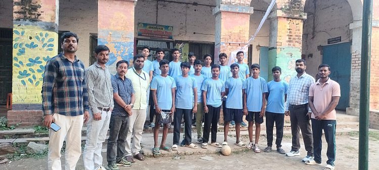 बक्सर के खिलाड़ियों की दो टीम पटना रवाना, प्रमंडल स्तरीय प्रतियोगिता में दिखाएंगे दम