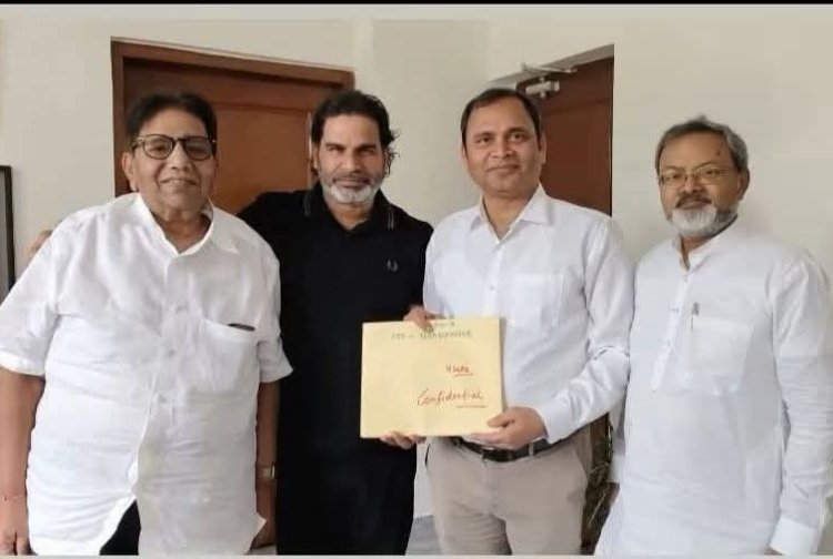 भाजपा नेता प्रसिद्ध नेत्र चिकित्सक डॉ सत्य प्रकाश तिवारी जन सुराज में शामिल हुए, ब्रह्मपुर से बने प्रत्याशी हुलास की बढ़ी मुश्किलें