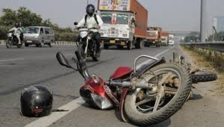 आरा-बक्सर फोरलेन पर सड़क दुर्घटना में युवक की दर्दनाक मौत