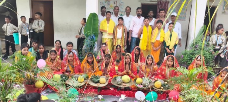 विद्यालय परिसर में छात्रों ने परंपरा और संस्कृति की अद्भुत छटा बिखेरी