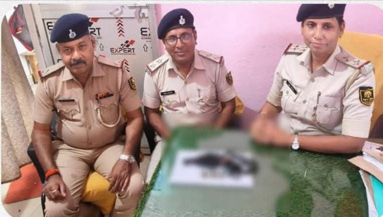 रात के अंधेरे में धांय-धांय करने वाले दो आर्मी के जवान को पुलिस ने रिवाल्वर व चार गोली के साथ दबोचा