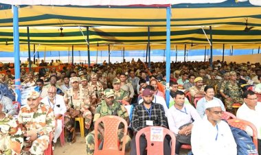 शांतिपूर्ण मतदान को लेकर डुमरांव में प्रशासन की सख्ती, अधिकारियों ने दी सटीक ब्रीफिंग