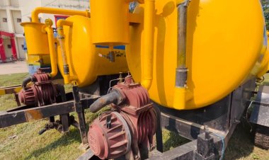 डुमरांव नगर परिषद को मिले दो नए सेप्टिक टैंक, सफाई व्यवस्था में आएगी तेजी