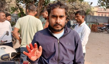 इलेक्ट्रिक बाइक के शो-रूम में घुस मैनेजर को पीटा, काउंटर से रूपए ले भागने का भी आरोप