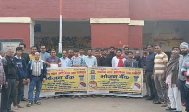 भोजन बैंक बक्सर की पहल, 33वें सप्ताह भी जरूरतमंदों को परोसा गया निःशुल्क भोजन