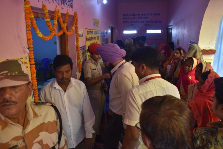 शांतिपूर्ण माहौल में सम्पन्न हुआ मतदान, प्रशासन की सतर्कता और मतदाताओं की भागीदारी बनी मिसाल