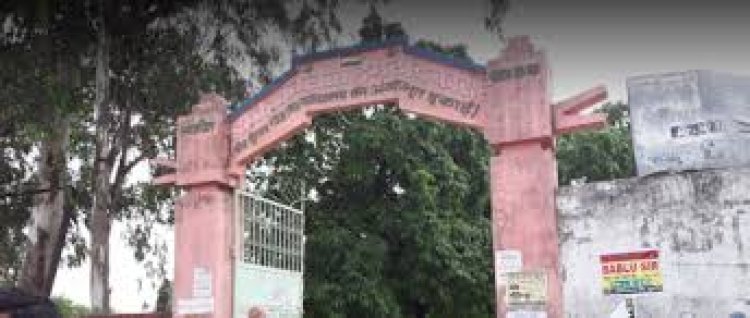 डुमरांव डीके कॉलेज में परीक्षा व्यवस्था पर गंभीर सवाल, ओएमआर शीट का वीडियो वायरल होने से शिक्षा विभाग में हड़कंप