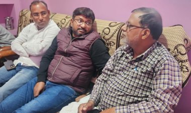 जदयू नेता रवि उज्ज्वल कुशवाहा ने धरहरा में शोक संतप्त परिवार से की मुलाकात