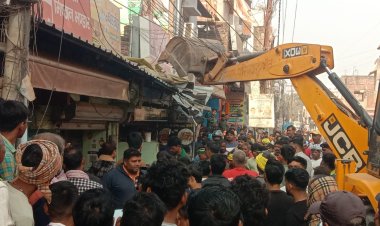 नगर परिषद ने चलाया अतिक्रमण के खिलाफ अभियान, बुलडोजर ऐक्शन से अतिक्रमणकारियों में मचा हड़कंप