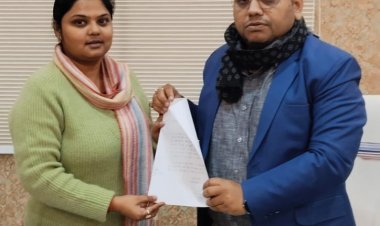 शहीद पार्क में गंदगी और बंद ताले से शहीदों का अपमान