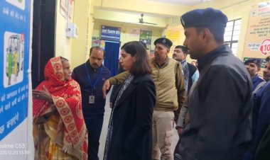 ब्रह्मपुर प्रखंड कार्यालय में डीएम साहिला ने की समीक्षा, एक सप्ताह में जनशिकायतों के निष्पादन का निर्देश