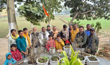 तुलसी से संस्कार, पौधों से भविष्य, रघुनाथपुर में प्रकृति संरक्षण का जीवंत संदेश