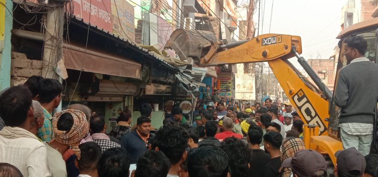 नगर परिषद ने चलाया अतिक्रमण के खिलाफ अभियान, बुलडोजर ऐक्शन से अतिक्रमणकारियों में मचा हड़कंप