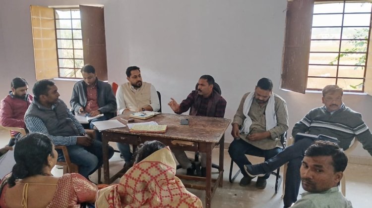 पंचायत समिति बैठक में विकास योजनाओं की समीक्षा, अधिकारियों को दिए गए आवश्यक निर्देश