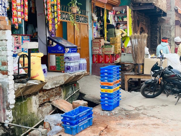 वाह रे डुमरांव नगर परिषद : अतिक्रमण हटाओ अभियान साबित हो रहा है किसी से मोहब्बत किसी से रूस्वाई